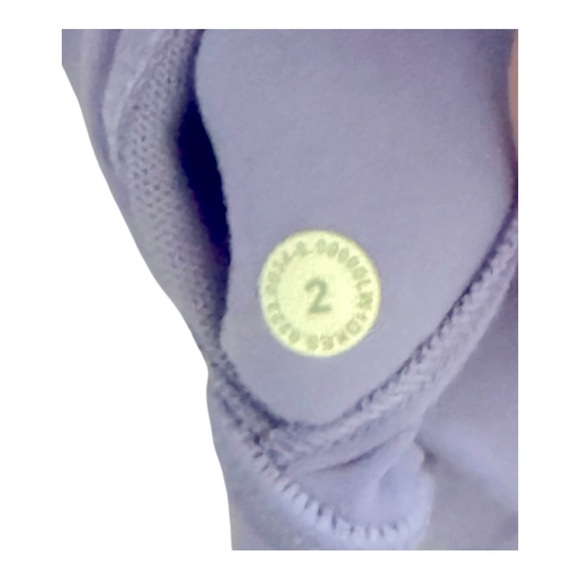 Lululemon Women’s Purple Cropped Tank Top Sports Bra! Size 2! - Picture 4 of 6